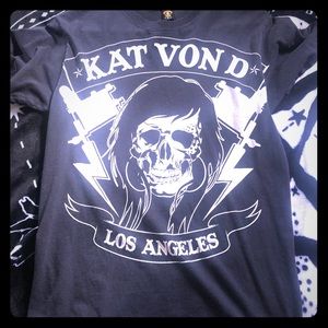 Kat Von D tattoo studio T-Shirt